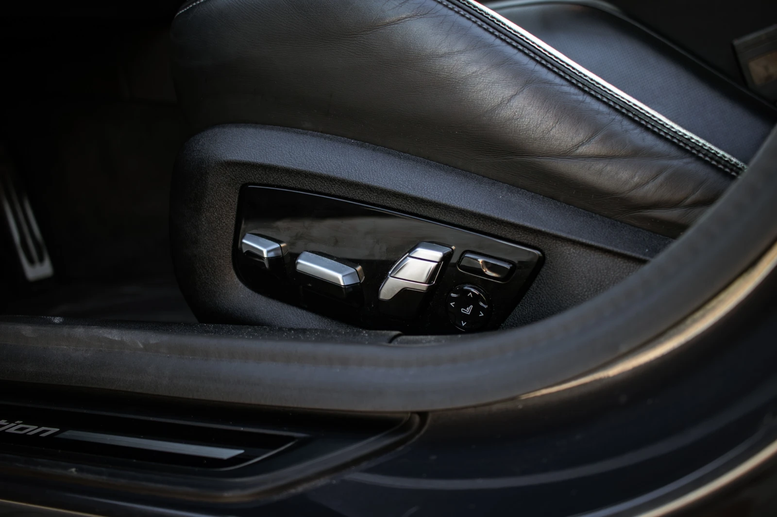 BMW M5 Compettion* Laser* Downpipe* CS Flash* 360* Carbon, снимка 15 - Автомобили и джипове - 55546980
