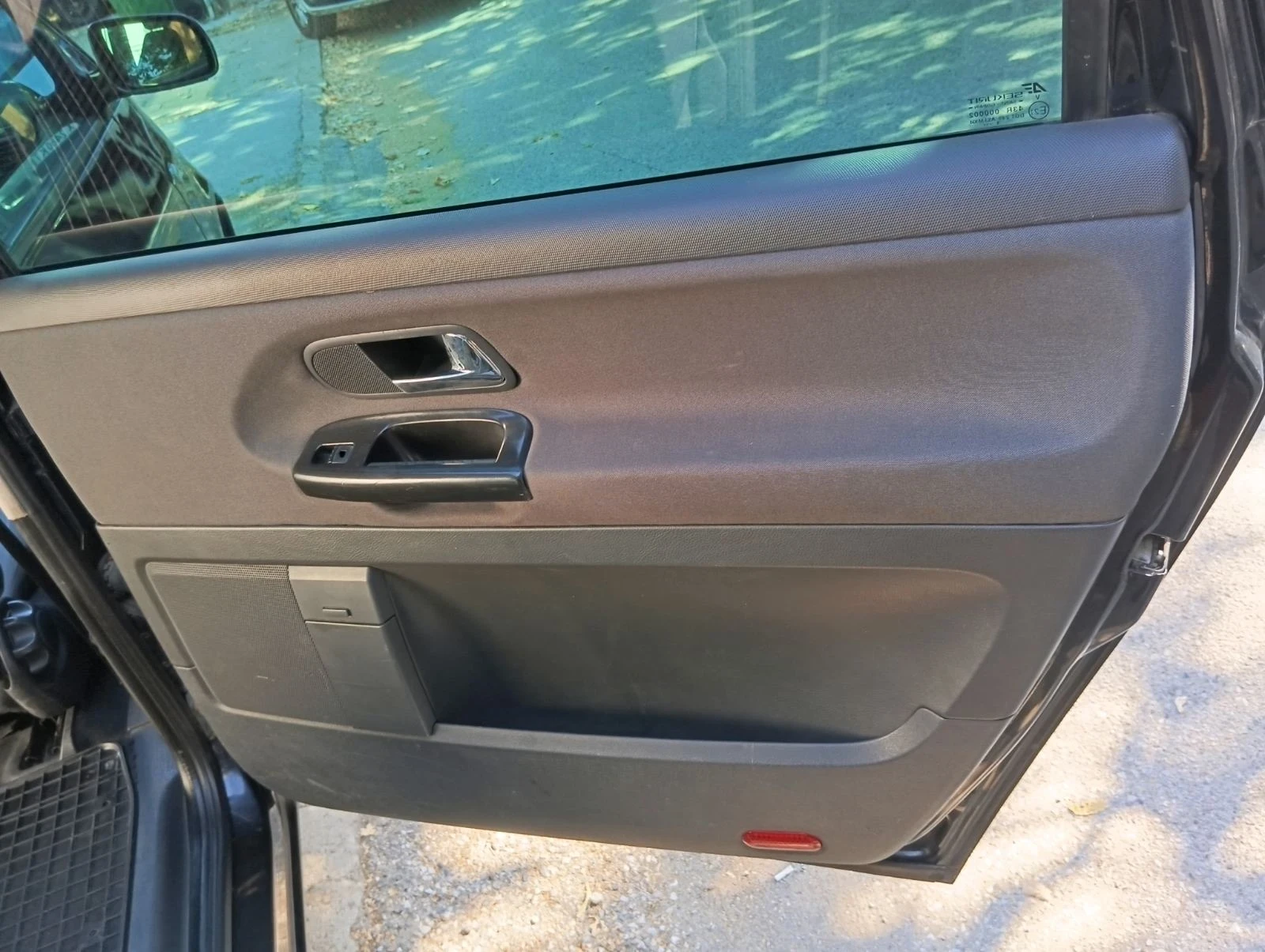 Seat Alhambra 1.9 TDI, снимка 6 - Автомобили и джипове - 55904122