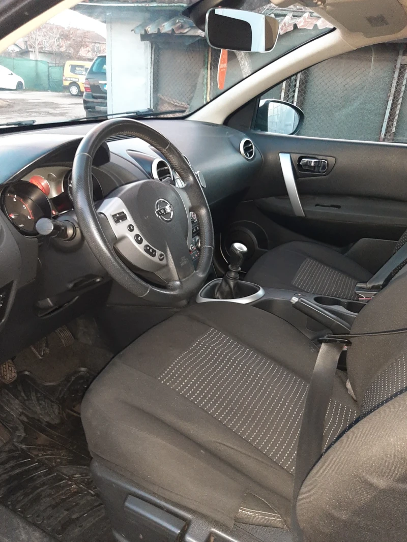 Nissan Qashqai, снимка 5 - Автомобили и джипове - 48382108