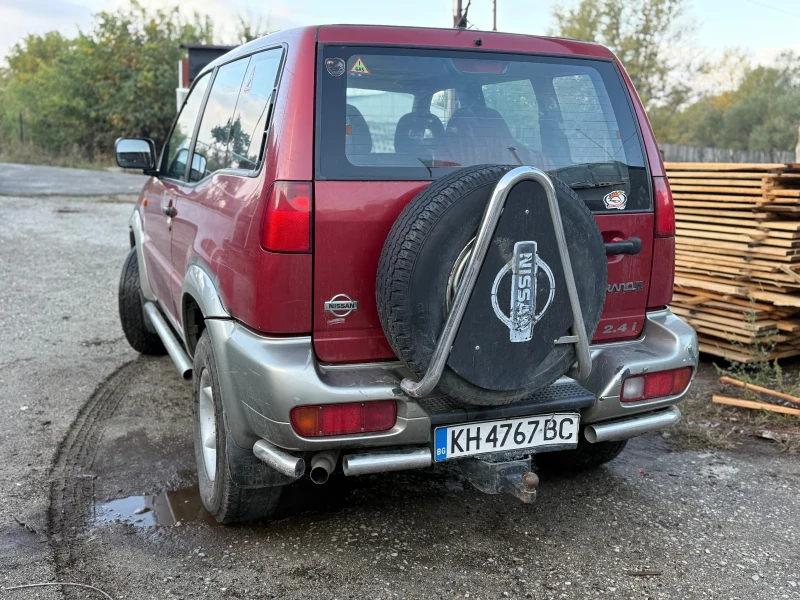Nissan Terrano 2, снимка 4 - Автомобили и джипове - 52309989