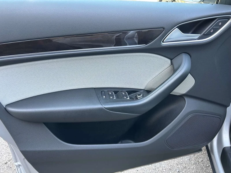 Audi Q3 2.0TFSI Quattro S-TRONIC, снимка 15 - Автомобили и джипове - 52388363