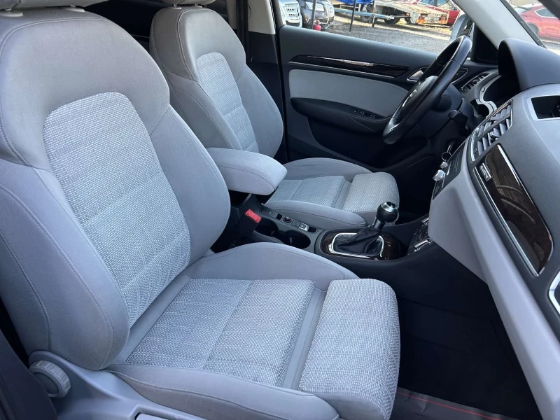 Audi Q3 2.0TFSI Quattro S-TRONIC, снимка 11 - Автомобили и джипове - 52388363