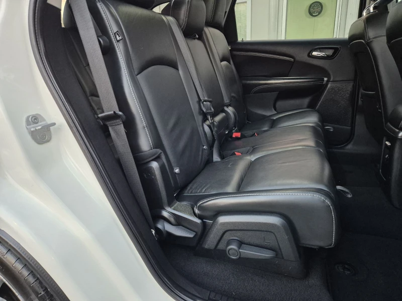 Fiat Freemont 2.0D-4X4-AUTOMATIC-7 МЕСТА, снимка 11 - Автомобили и джипове - 52839759