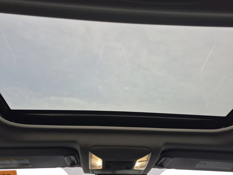 Toyota Rav4 XLE * * CARFAX * * АВТО КРЕДИТ * * , снимка 11 - Автомобили и джипове - 52901274