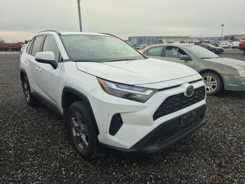 Toyota Rav4 XLE * * CARFAX * * АВТО КРЕДИТ * * , снимка 2 - Автомобили и джипове - 52901274