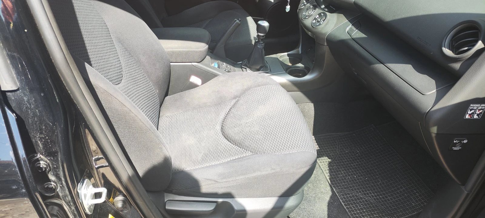 Toyota Rav4 2.2 D4D - изображение 4