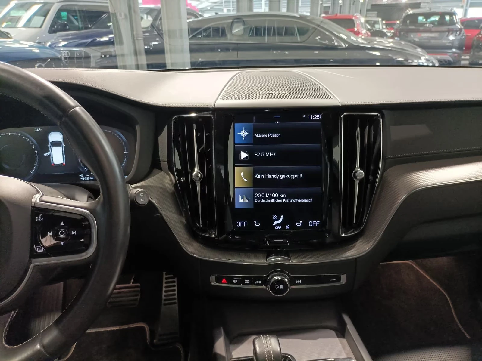 Volvo XC60 T6/TWIN-ENGINE/341HP/HUD/LED/NAVI/CAM/AHK/161g - изображение 9