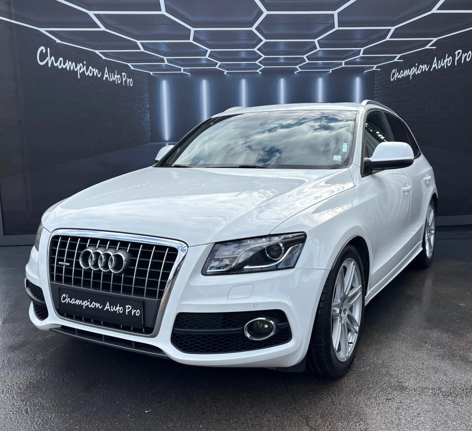 Audi Q5 2.0 T S-Line  - изображение 2
