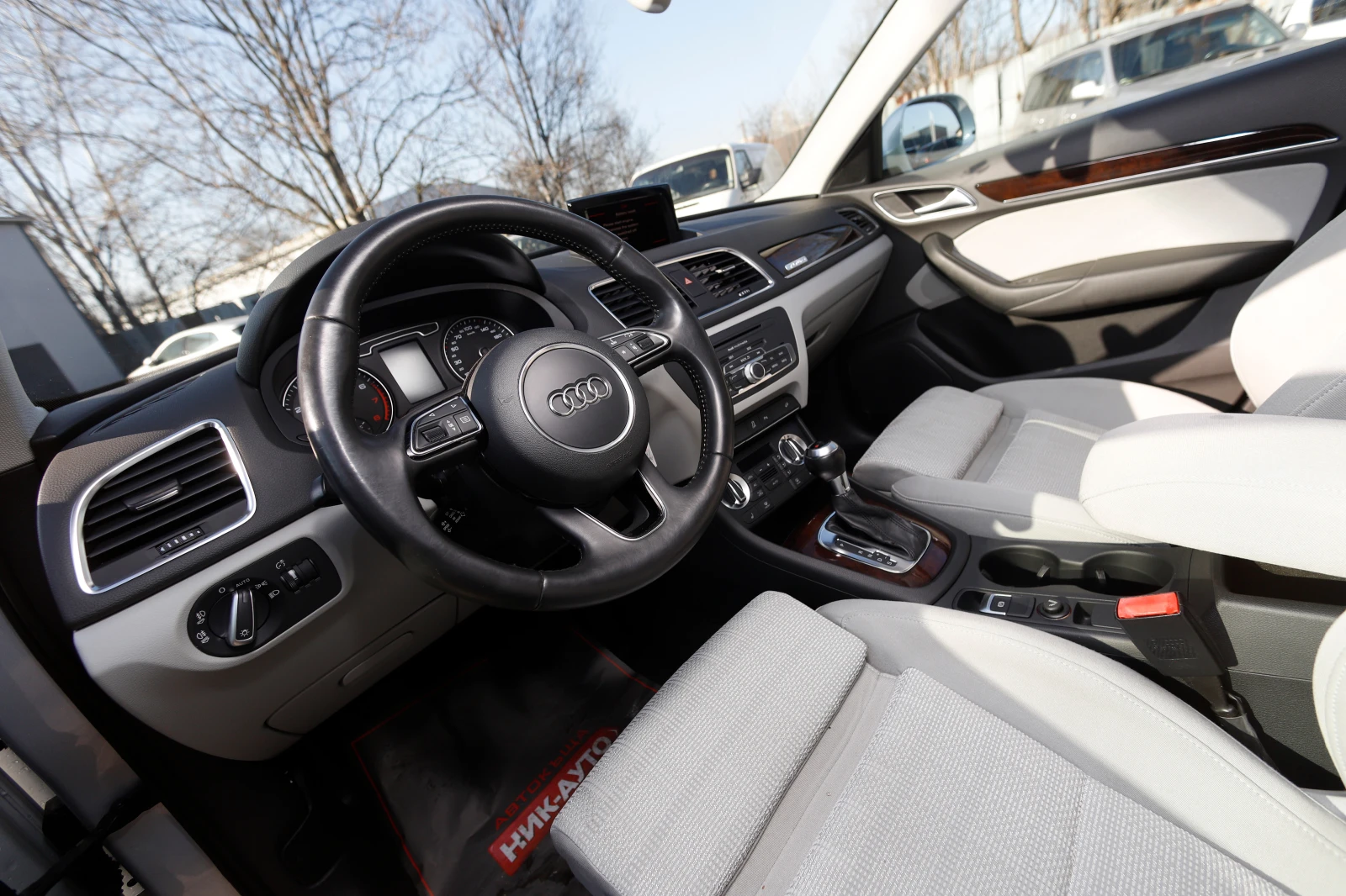 Audi Q3 2.0TFSI Quattro S-TRONIC - изображение 10