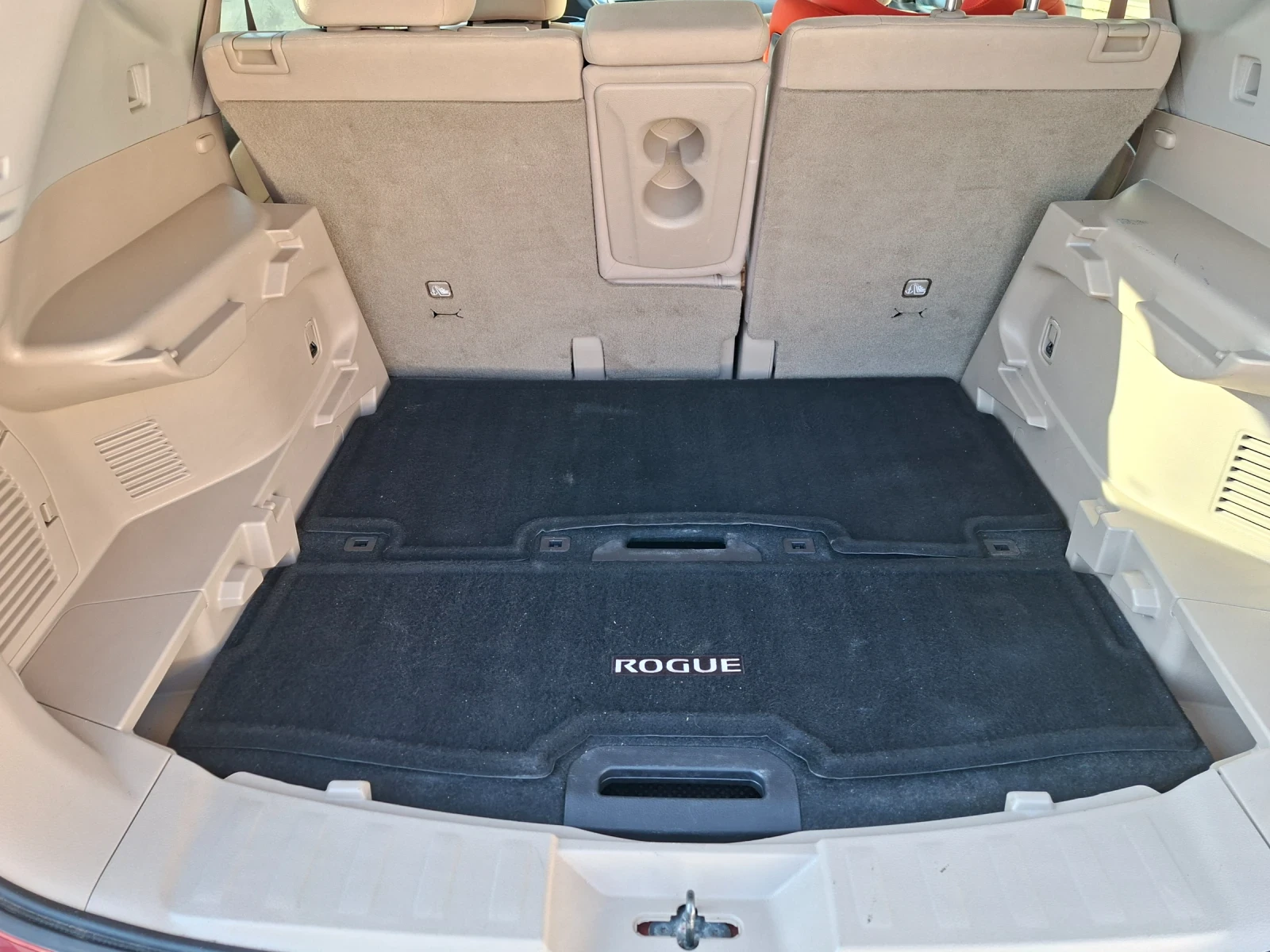 Nissan Rogue, снимка 8 - Автомобили и джипове - 54311462