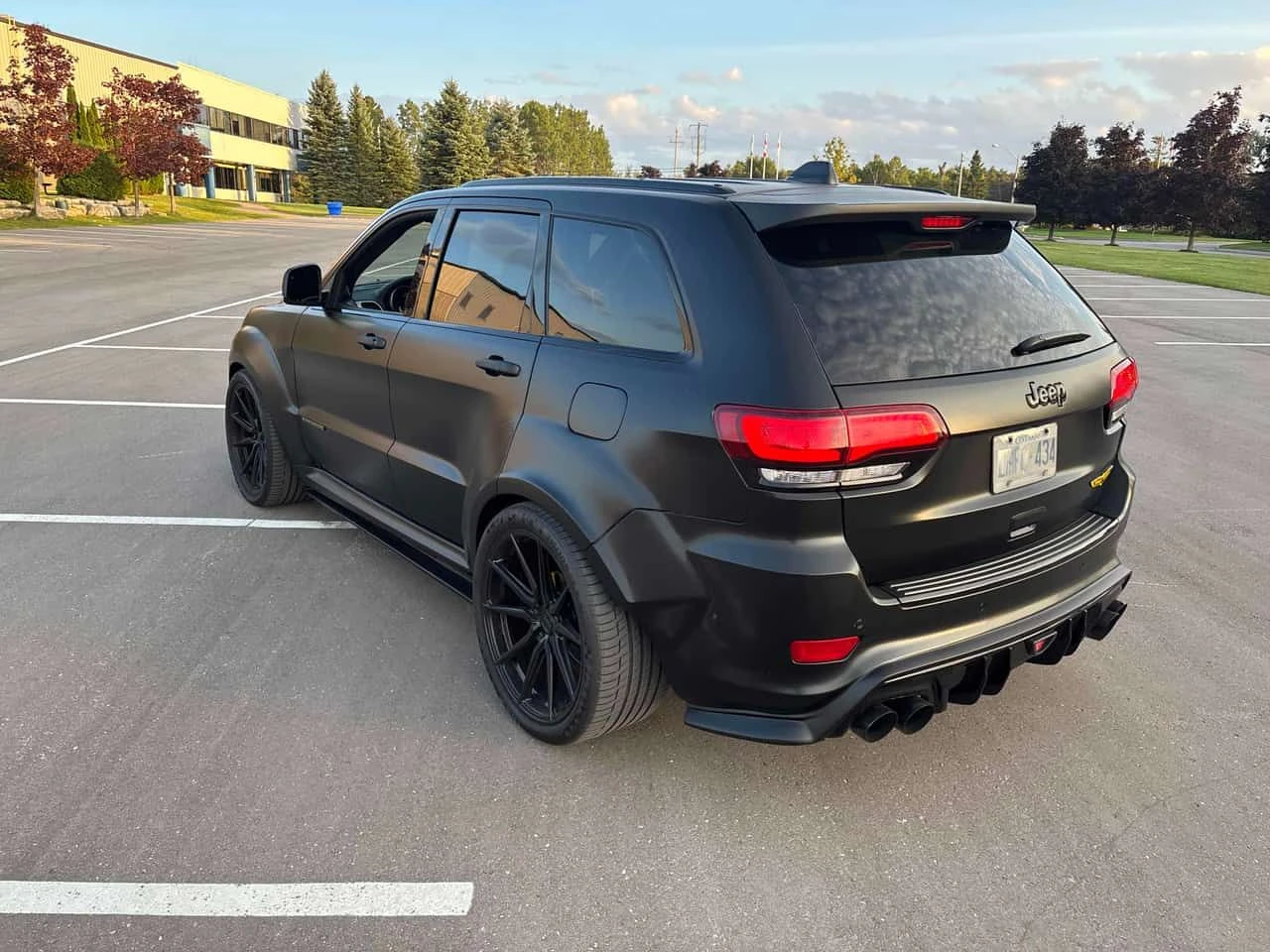 Jeep Grand cherokee TRACKHAWK BODY KIT  CARFAX, снимка 4 - Автомобили и джипове - 54572693