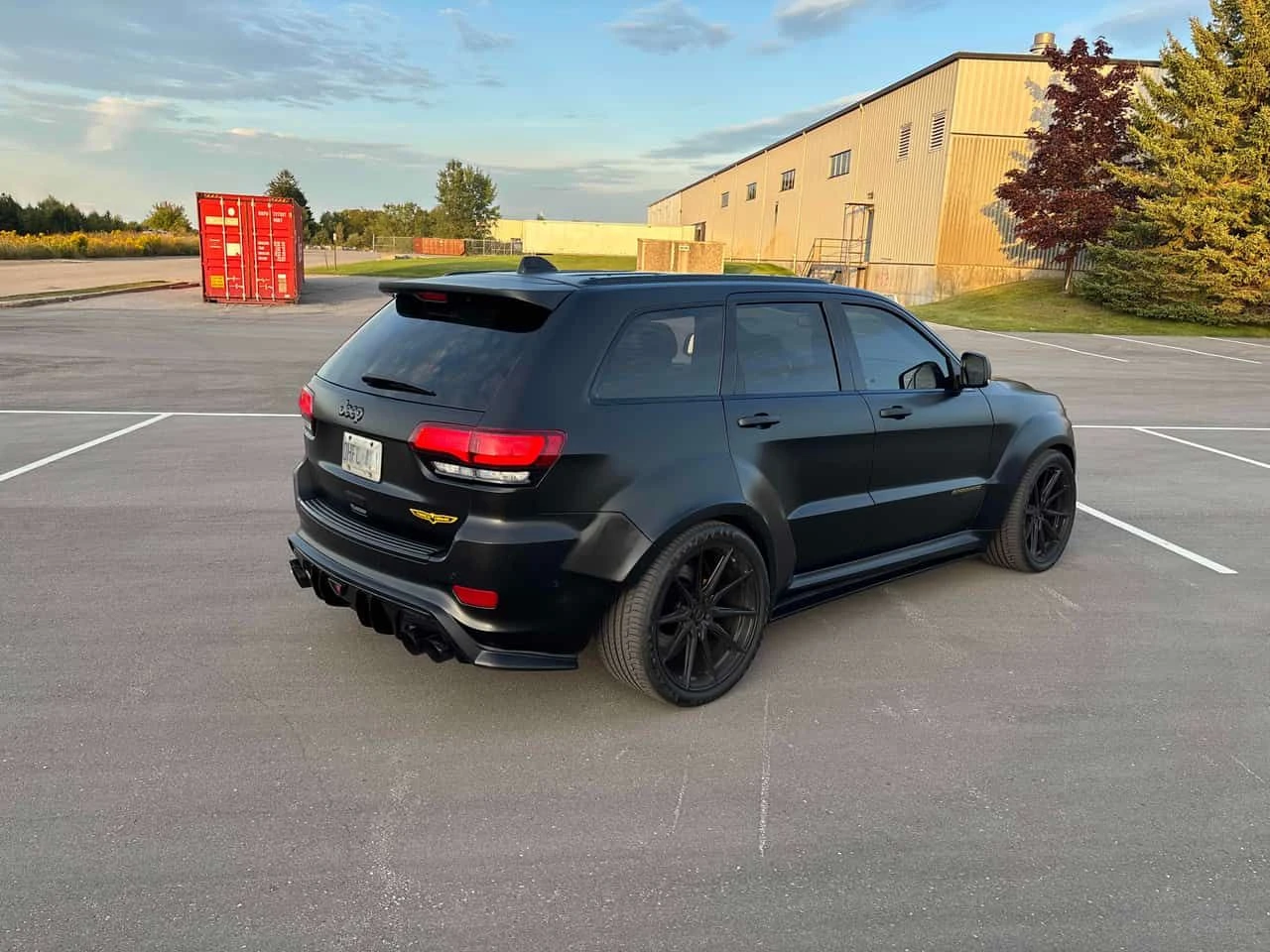 Jeep Grand cherokee TRACKHAWK BODY KIT  CARFAX, снимка 2 - Автомобили и джипове - 54572693