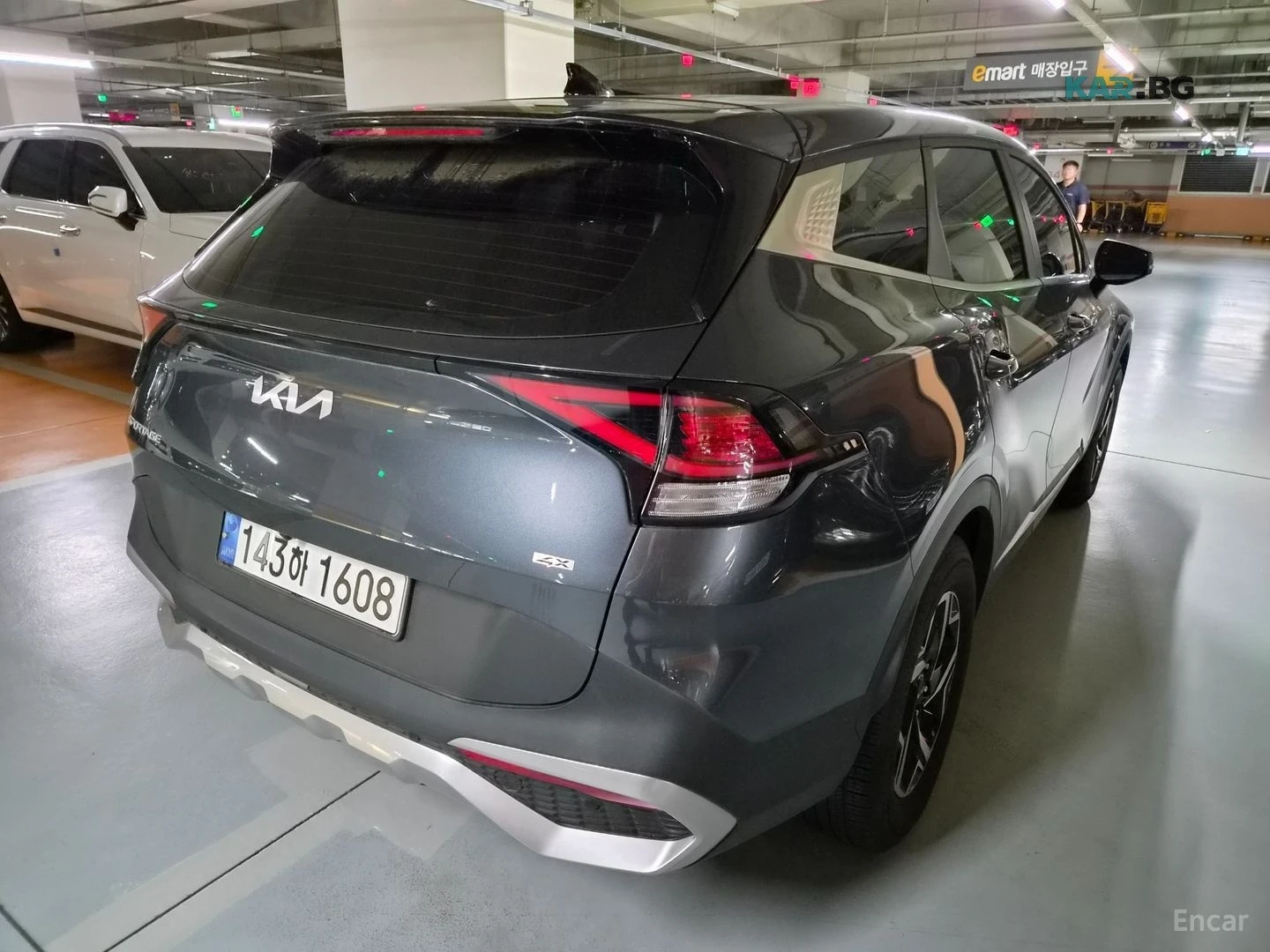Kia Sportage 1.6 Turbo Trendy 4x4* ПОДГРЕВ* КАМЕРА* КРАЙНА ЦЕНА, снимка 3 - Автомобили и джипове - 55802399
