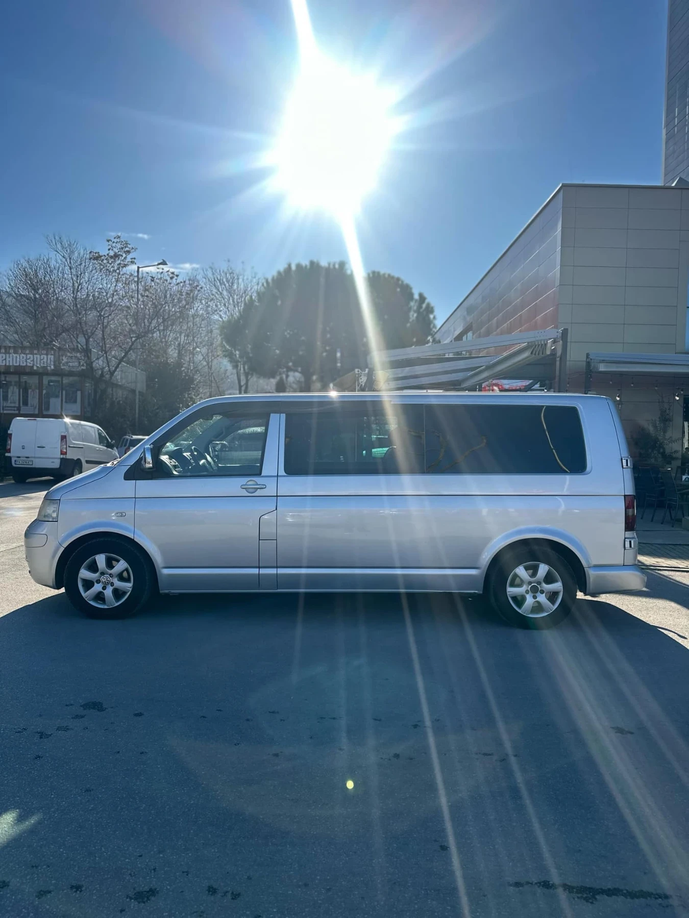 VW Transporter T5 / 2.5TDI / 5+ 1 / Автоматик / Кожа / Нави / Топ - изображение 7
