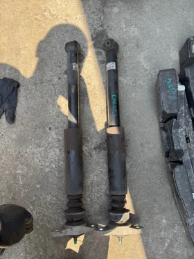 Kia Сarens 2013-2017г задни амортисьори комплект, снимка 4