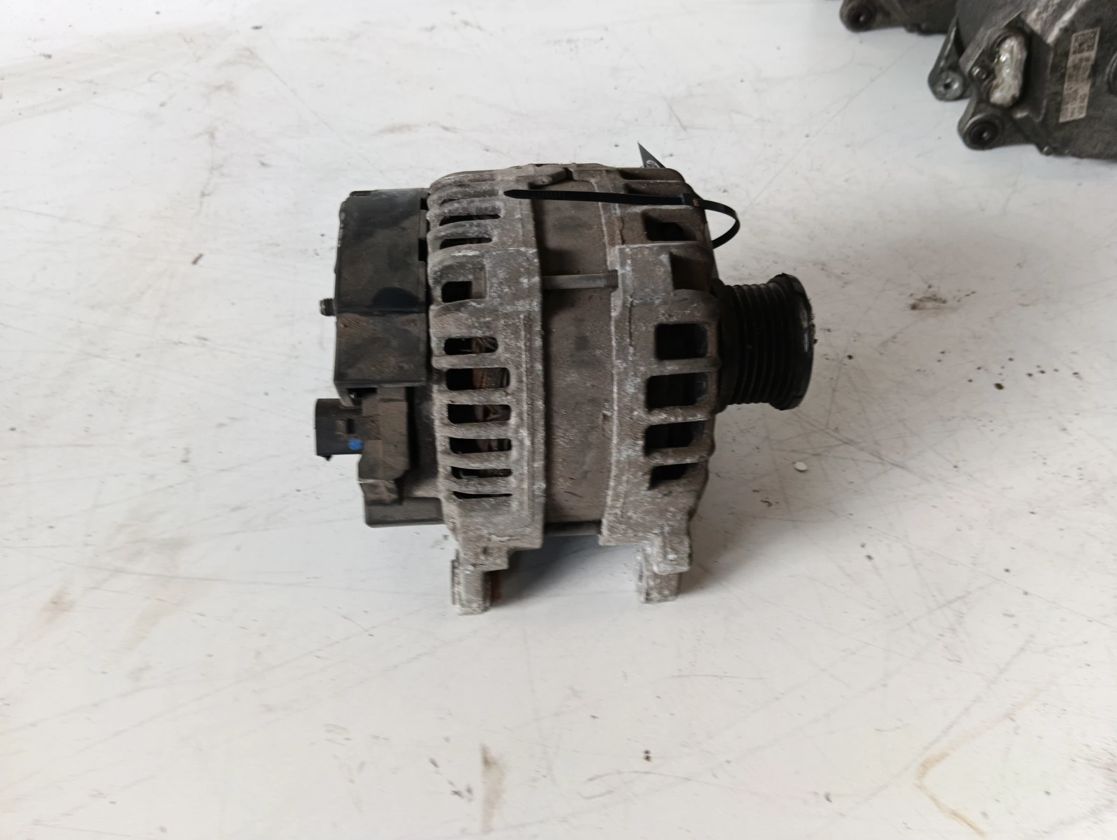 алтернатор 2.0TDI Audi A4