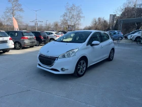 Peugeot 208 1.2 газ, снимка 3