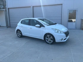 Peugeot 208 1.2 газ, снимка 9