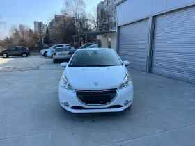 Peugeot 208 1.2 газ, снимка 2