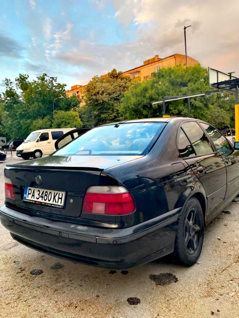 BMW 520, снимка 17 - Автомобили и джипове - 45963960