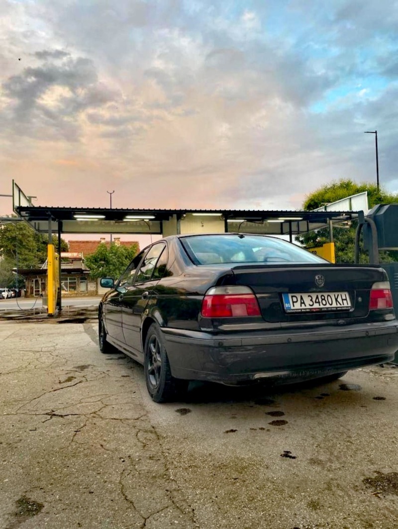 BMW 520, снимка 14 - Автомобили и джипове - 45963960