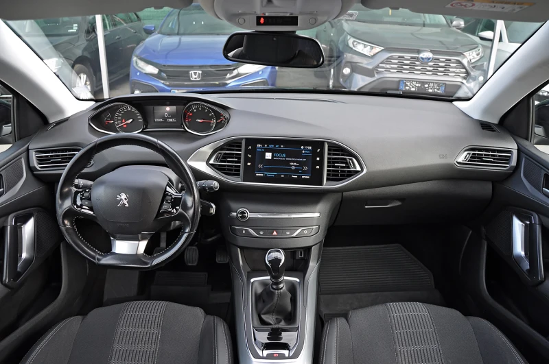 Peugeot 308 1.2 Allure, снимка 6 - Автомобили и джипове - 47453552