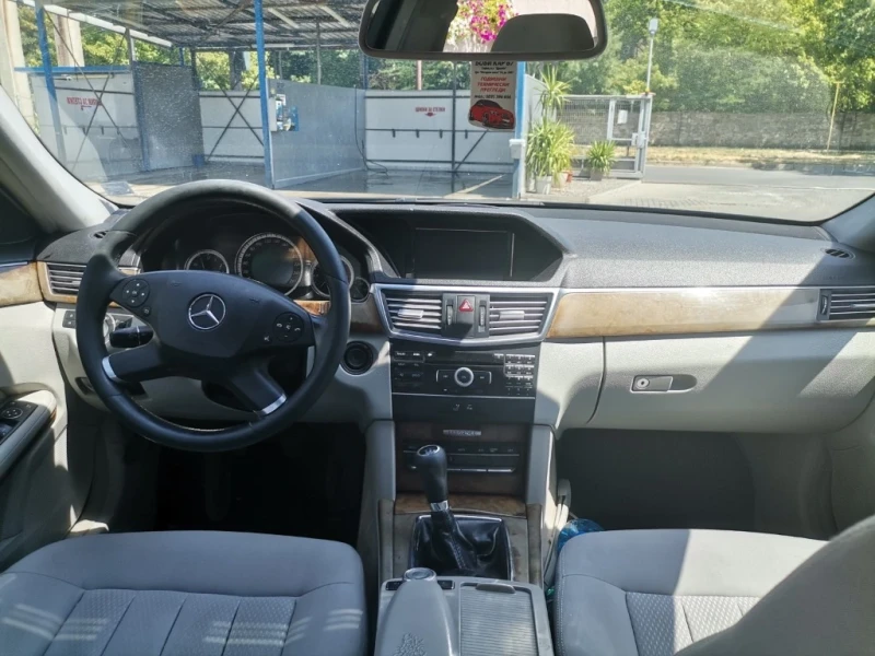 Mercedes-Benz E 220 CDI blueefficiency, снимка 9 - Автомобили и джипове - 51871592