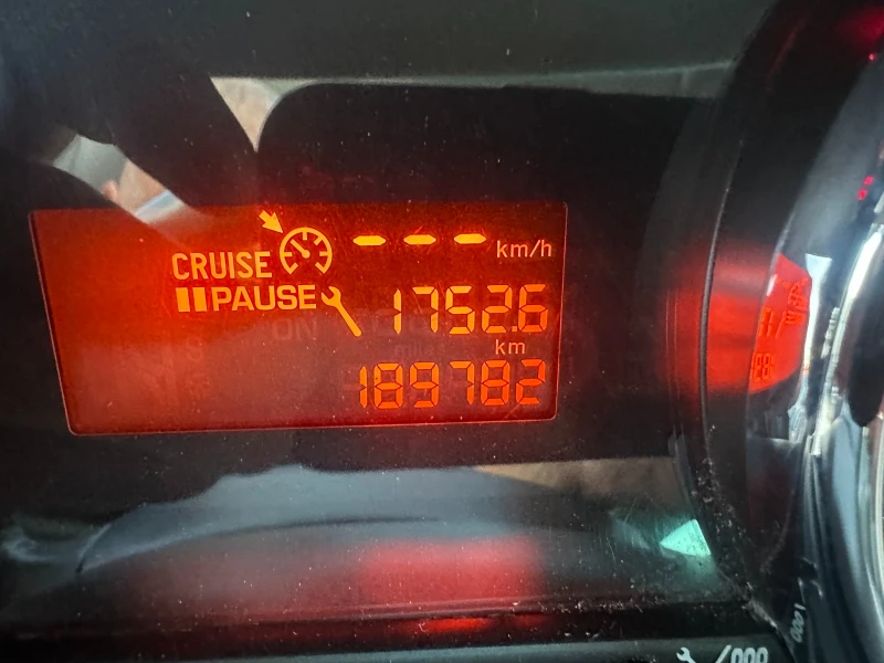 Peugeot 5008 1.6HDI 112kc PANO NAVI, снимка 11 - Автомобили и джипове - 51796069