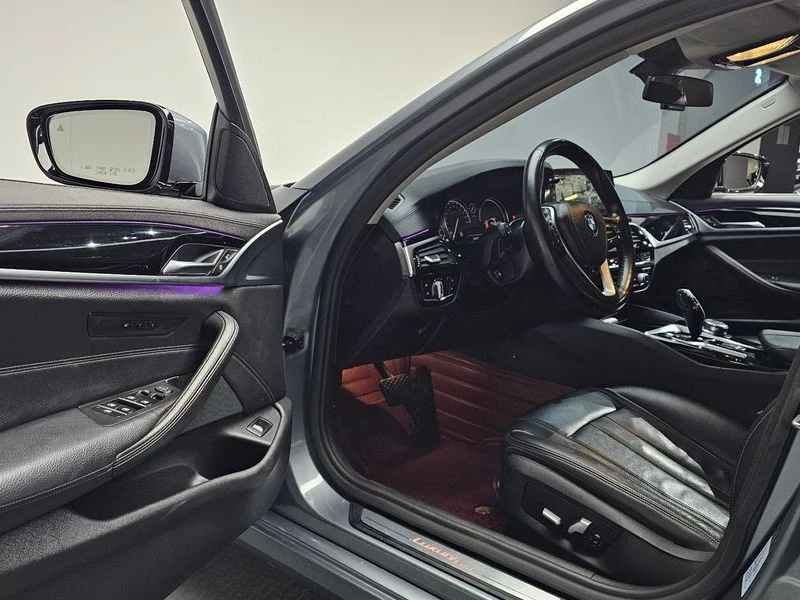 BMW 520 2.0 Automatic, снимка 5 - Автомобили и джипове - 55475654