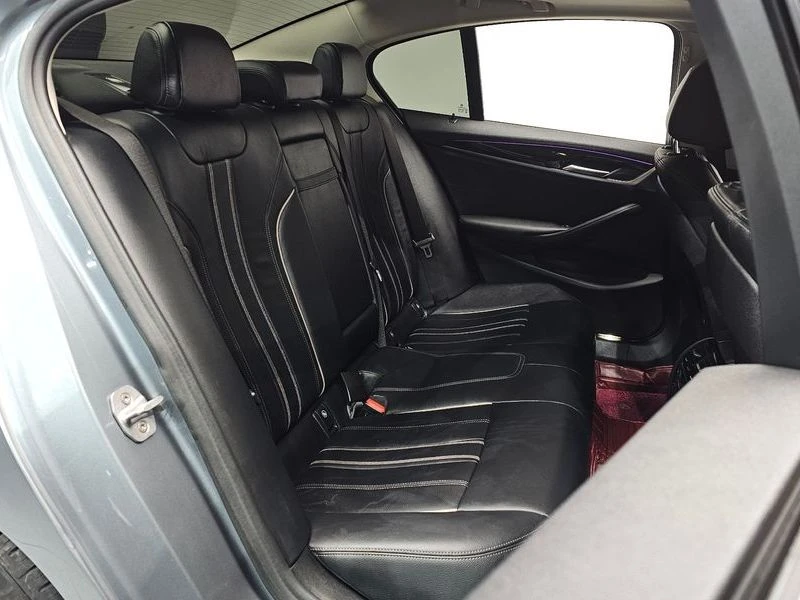 BMW 520 2.0 Automatic, снимка 16 - Автомобили и джипове - 55475654