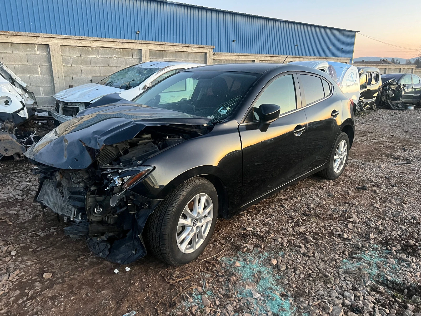 Mazda 3 2.0 i skyactiv, снимка 1