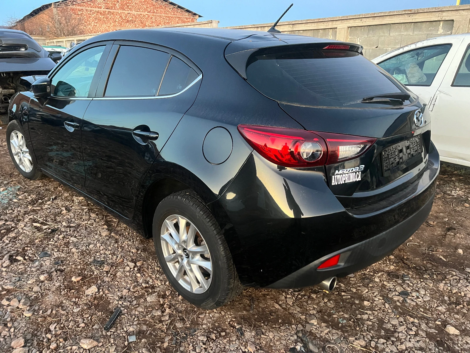 Mazda 3 2.0 i skyactiv - изображение 2