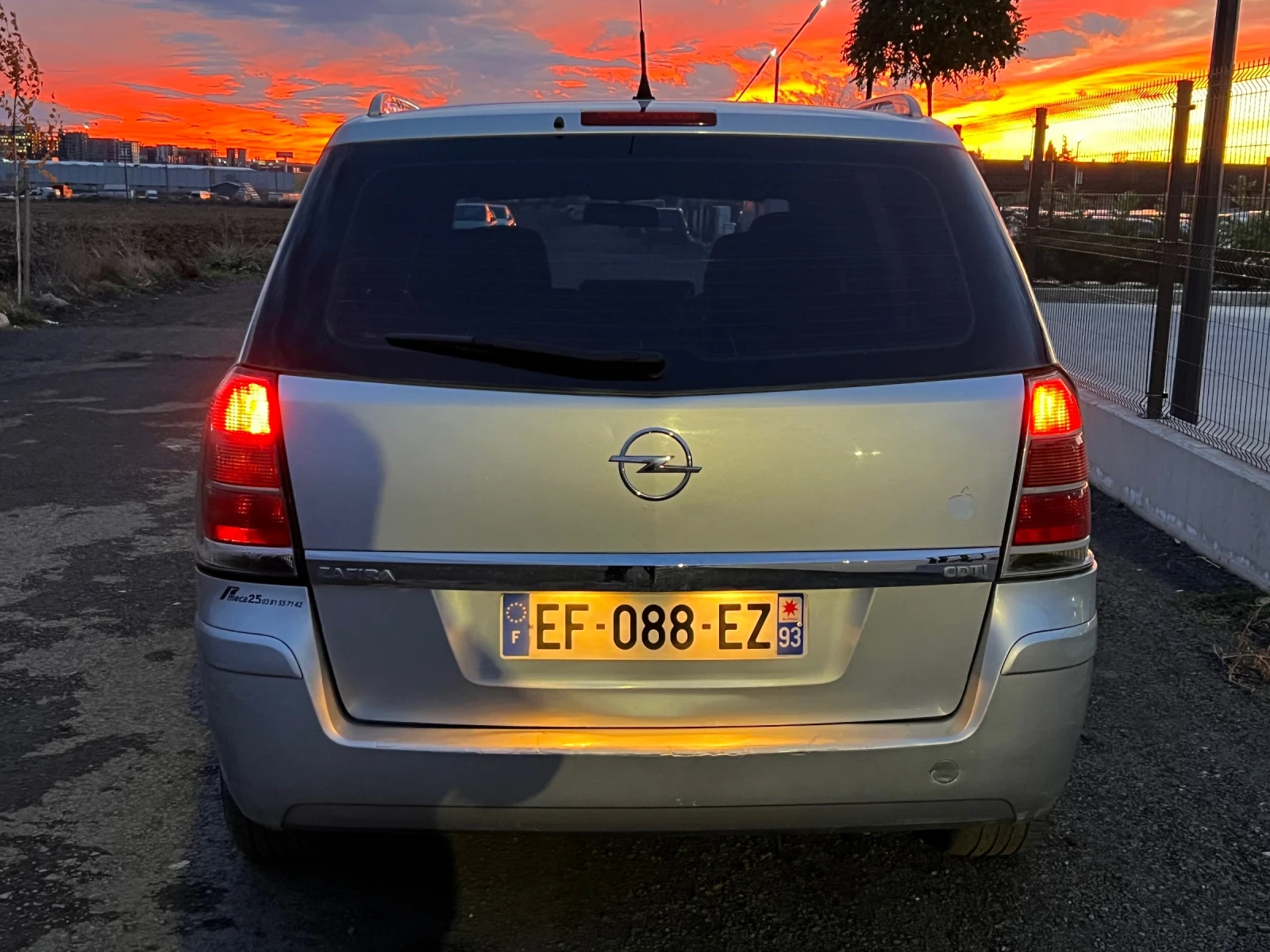 Opel Zafira 1.9 CDTi 100 - изображение 5