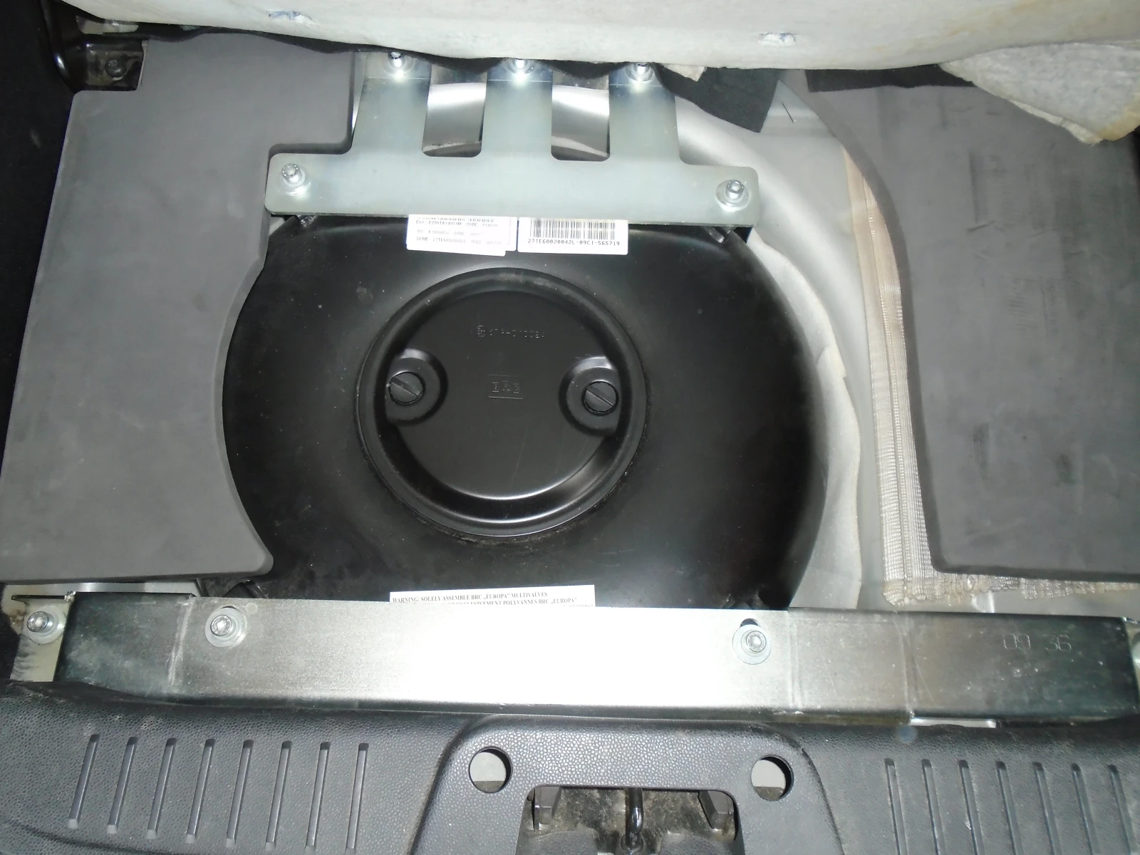Ford Fiesta 1.4 ГАЗ - изображение 7