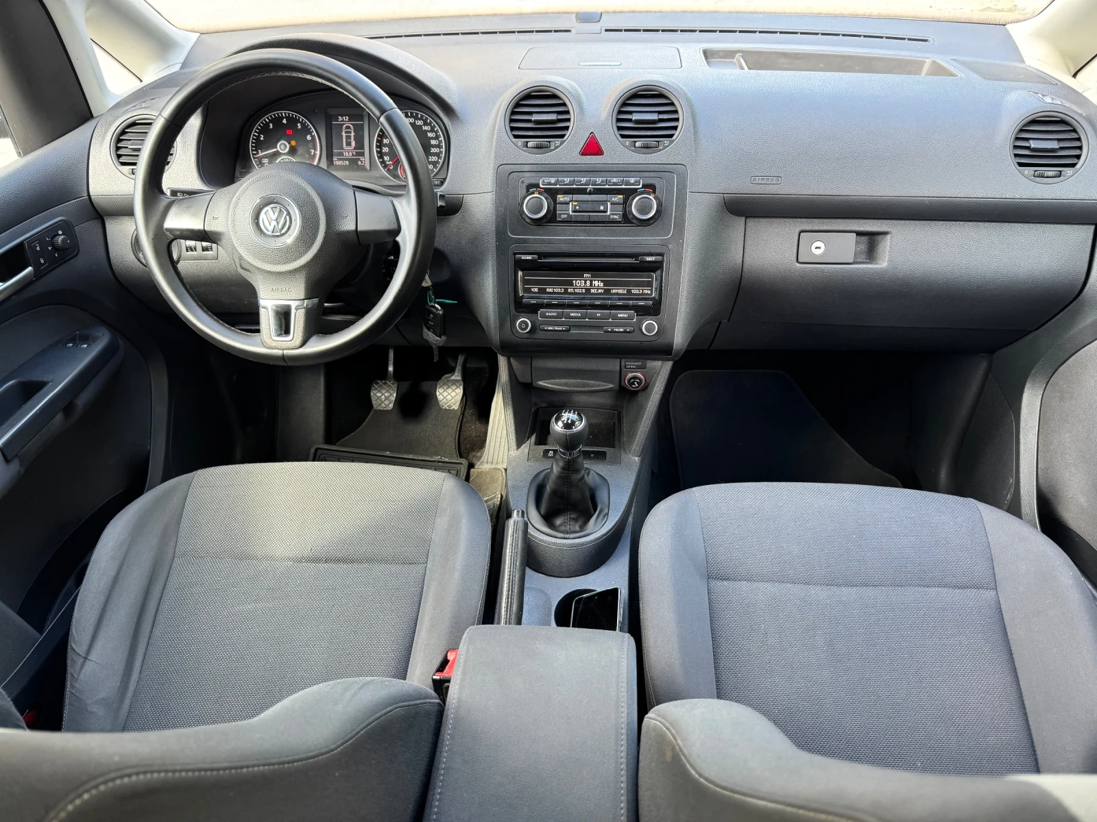 VW Caddy 2.0i CNG 109hp* KLIMA* 8.2014г* 4+ 1* 198500км | Mobile.bg — изображение 11
