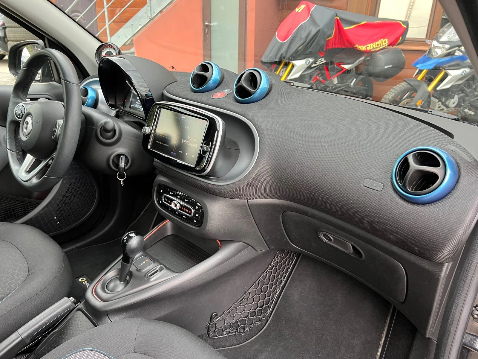 Smart Forfour EQ Led Facelift CarPlay Панорама  | Mobile.bg — изображение 12