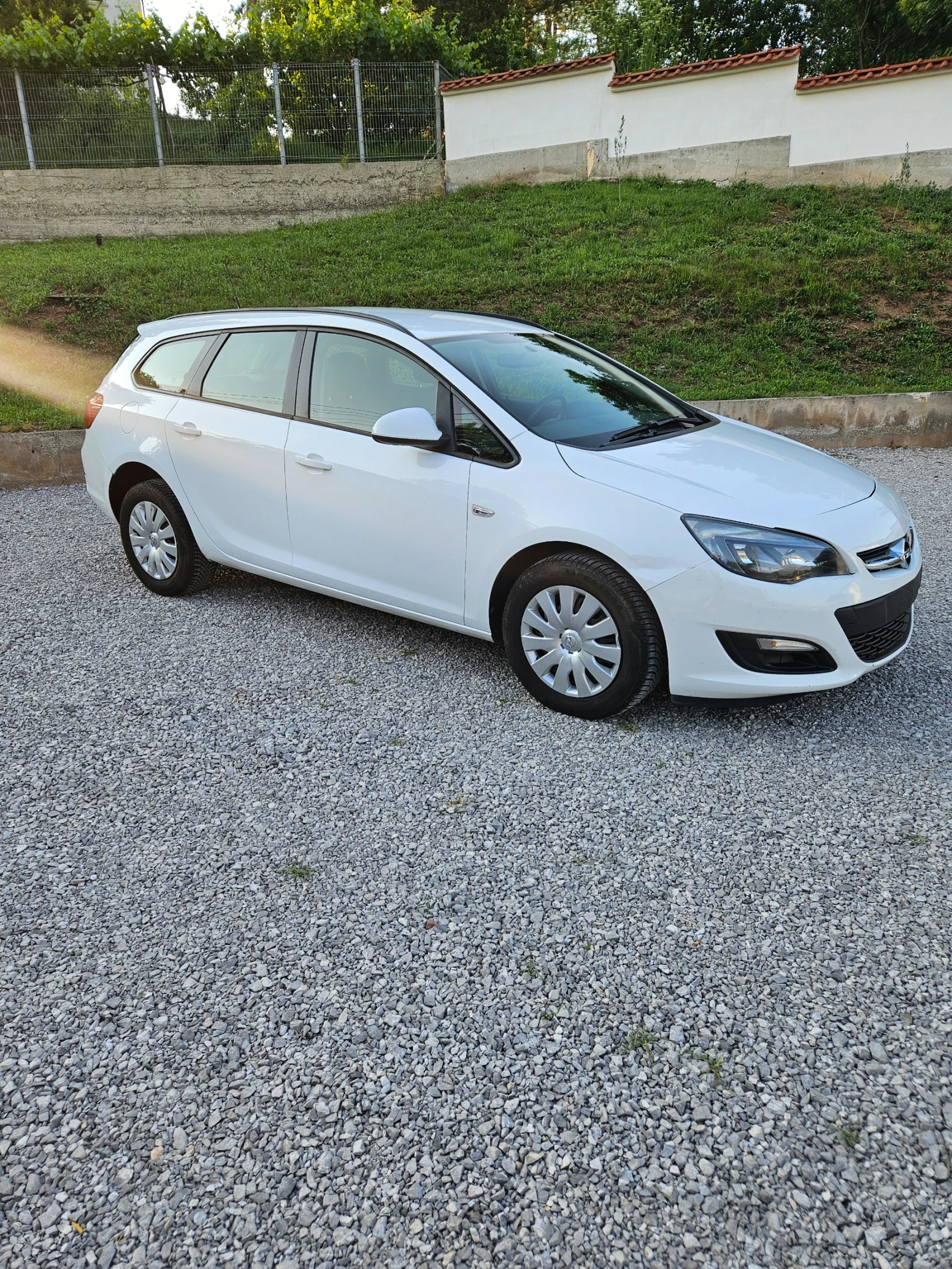 Opel Astra 1.6д  110кс ЕВРО 6 - изображение 3