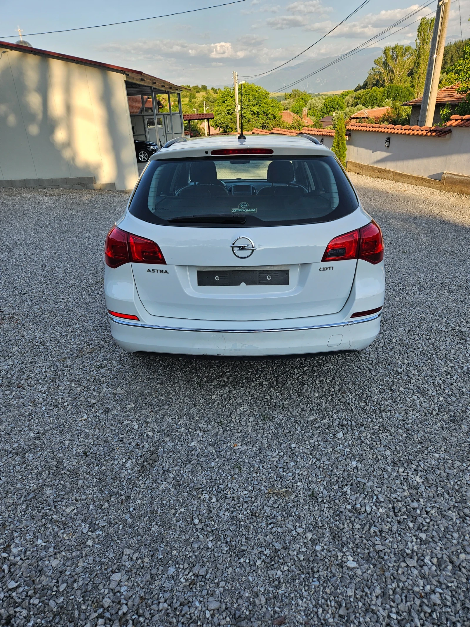 Opel Astra 1.6д  110кс ЕВРО 6 - изображение 4