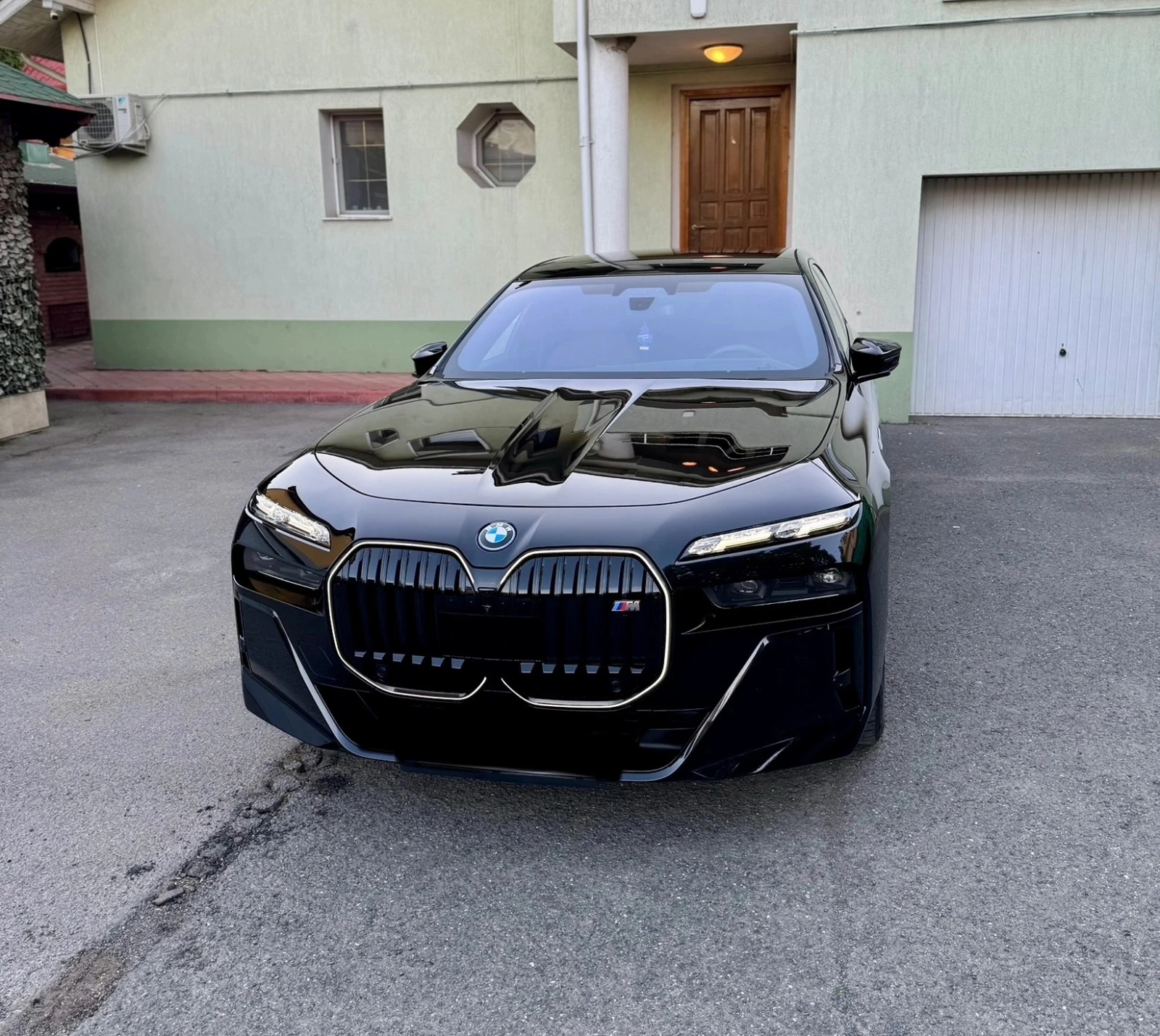 BMW 760 M760e xDrive - изображение 3