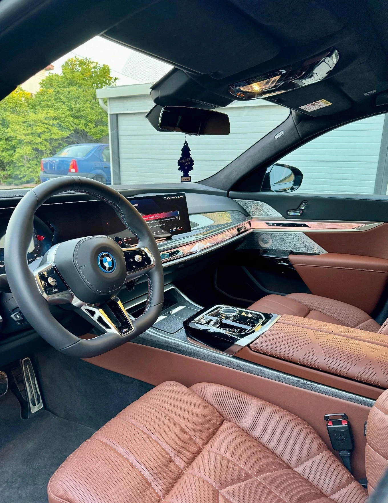 BMW 760 M760e xDrive - изображение 7