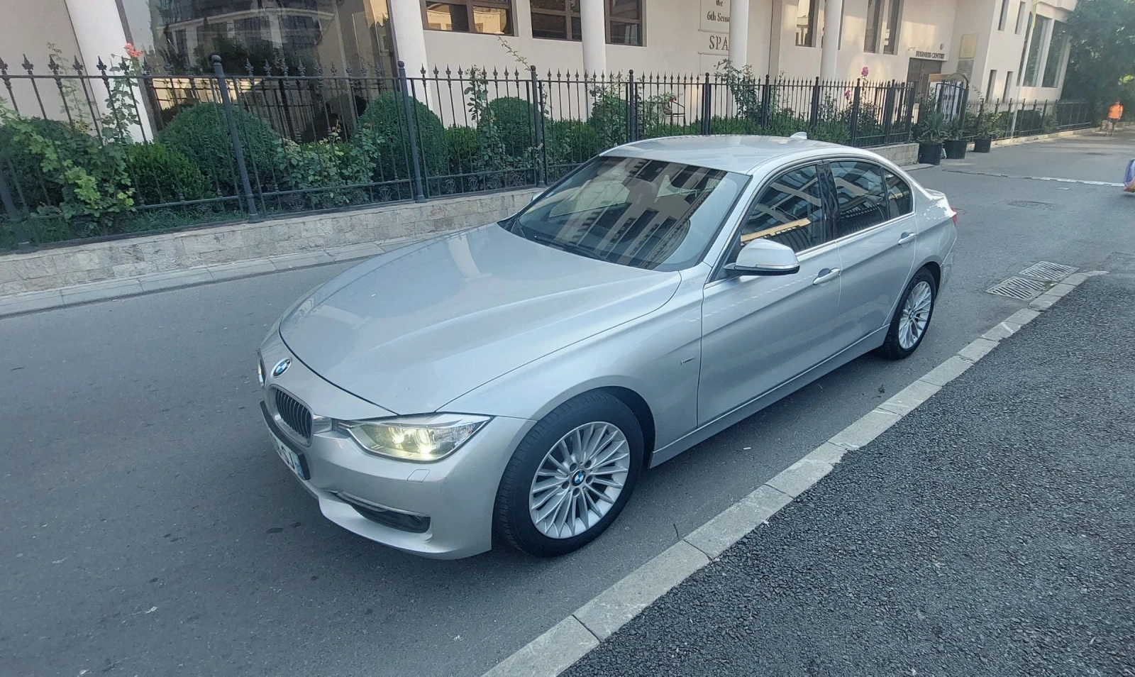 BMW 320 320 D LUXURY - изображение 3