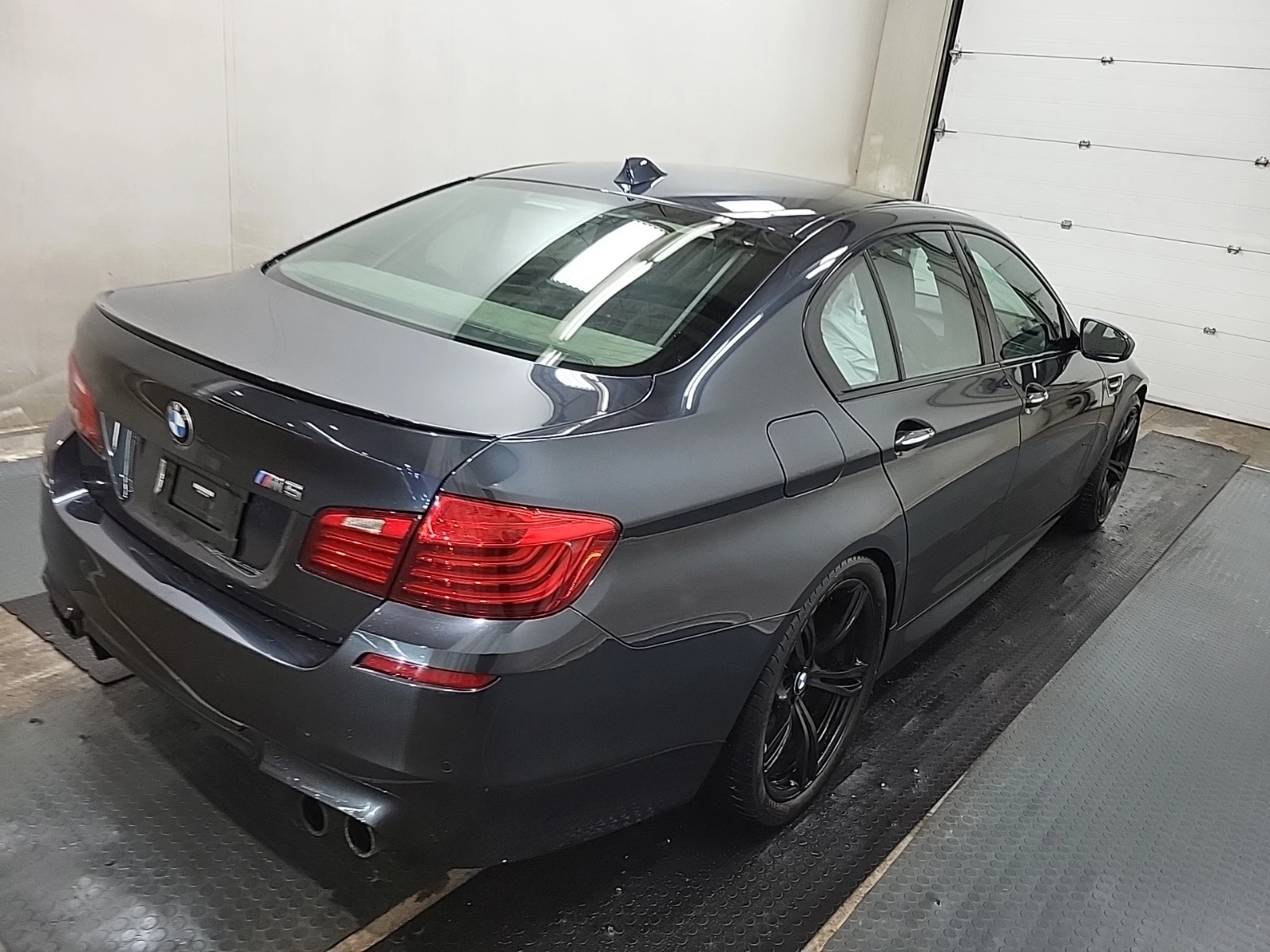 BMW M5 * АвтоКредит*  - изображение 3