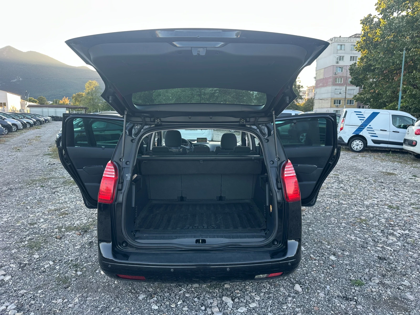 Peugeot 5008 1.6HDI 112kc PANO NAVI | Mobile.bg   16