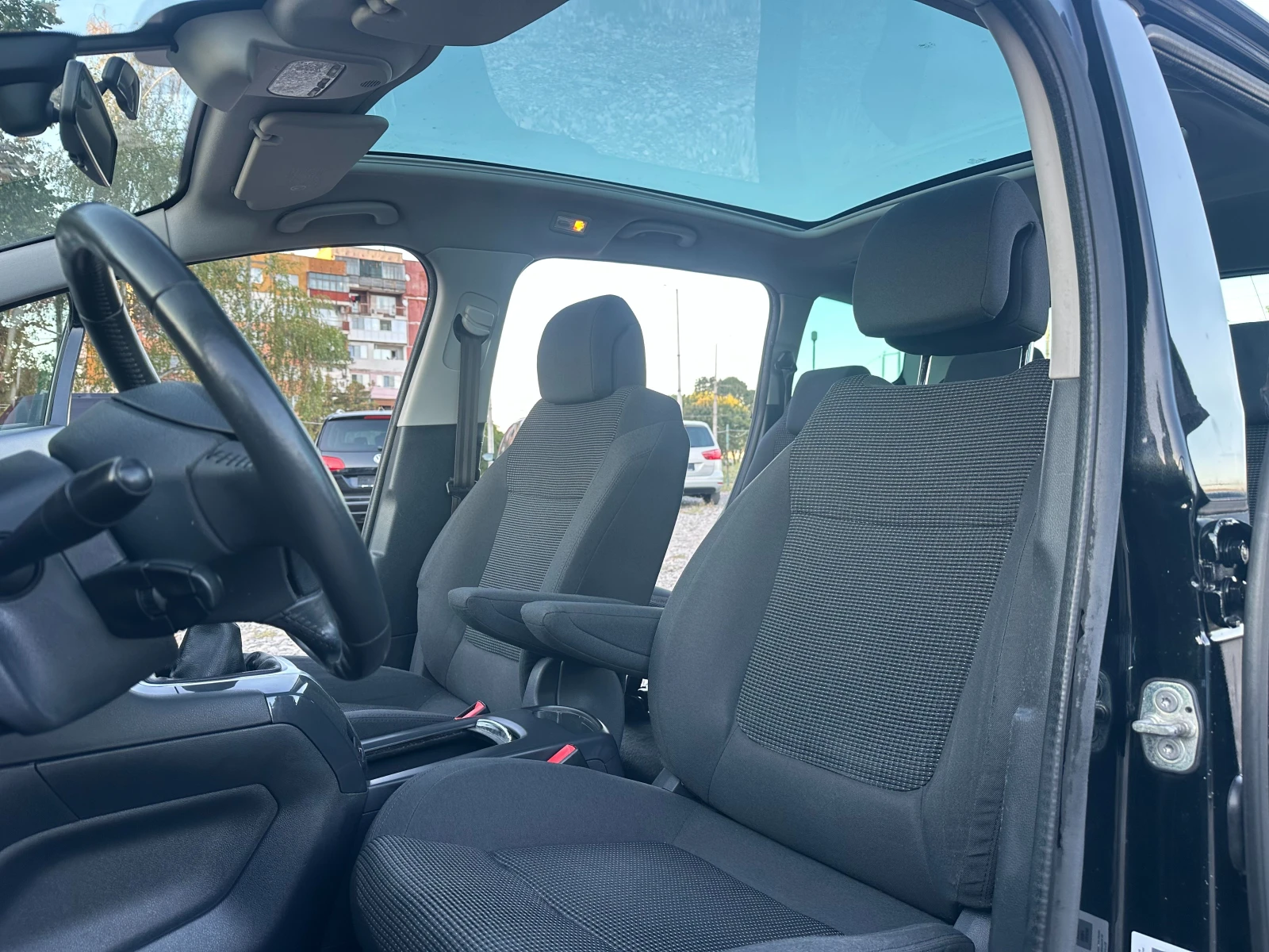 Peugeot 5008 1.6HDI 112kc PANO NAVI - изображение 9