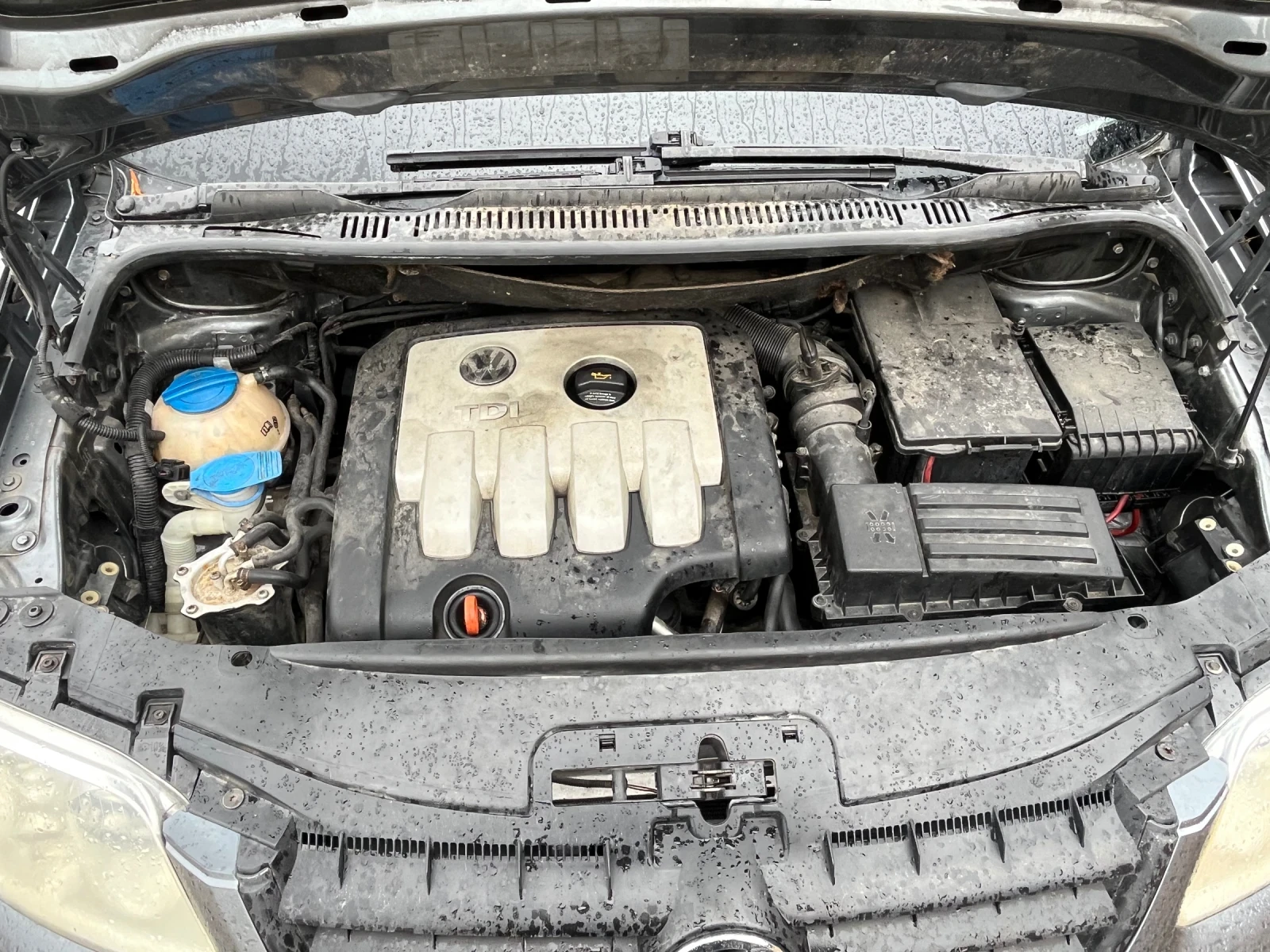 VW Touran 2.0 -140.  BKD | Mobile.bg   11