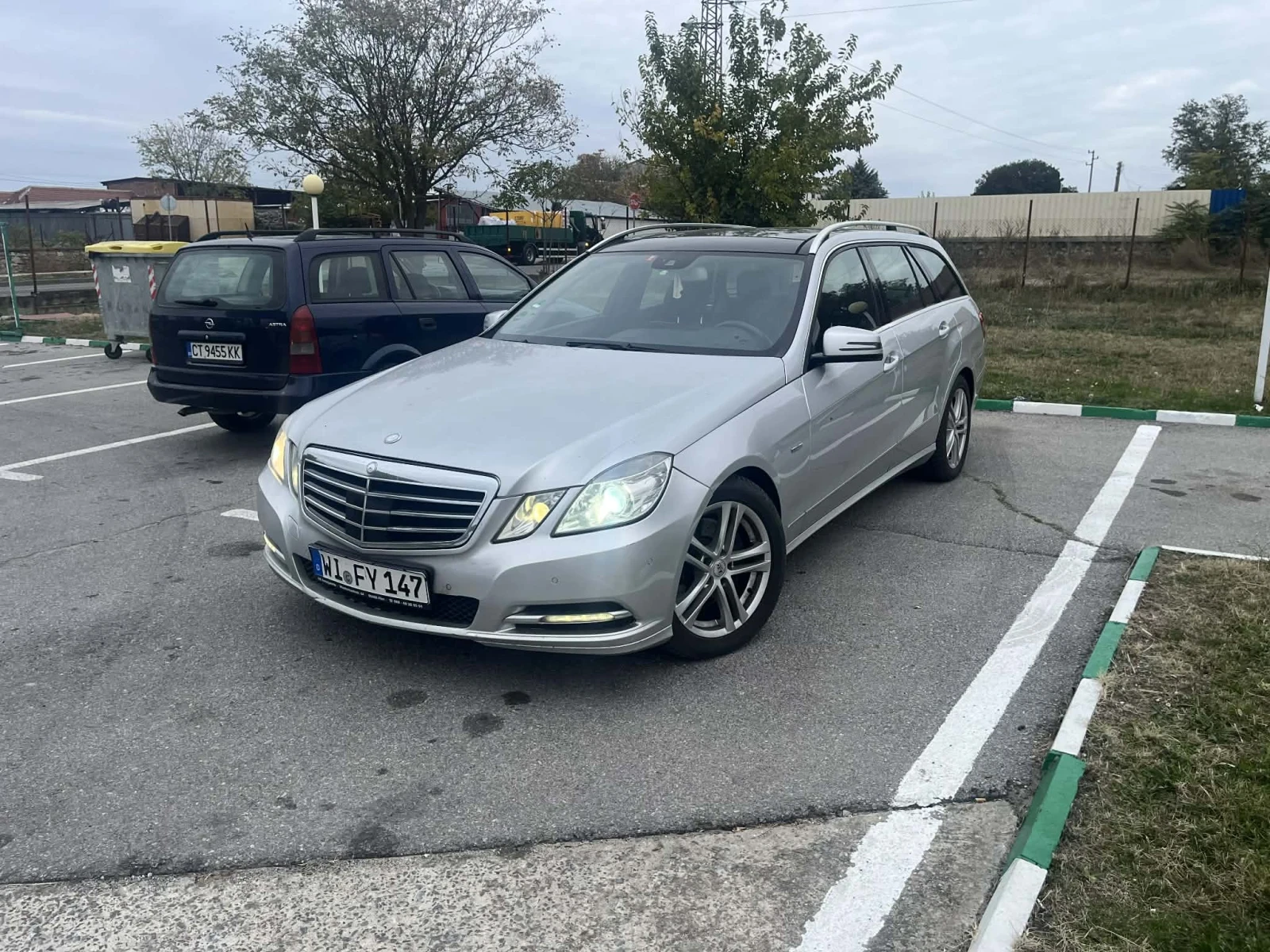 Mercedes-Benz E 350 350 4 matic, снимка 3 - Автомобили и джипове - 53859364