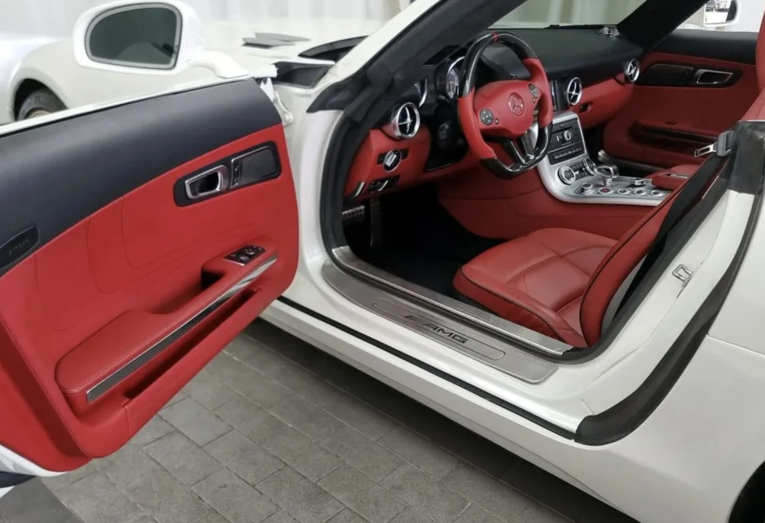 Mercedes-Benz SLS AMG/ЦЕНА БЕЗ АНАЛОГ!, снимка 10 - Автомобили и джипове - 54125647