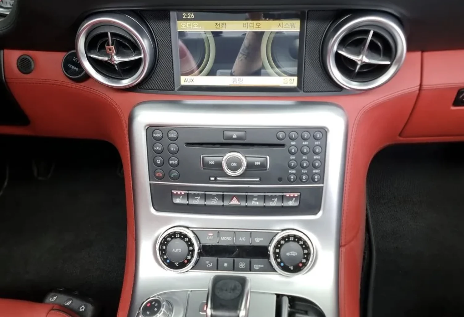 Mercedes-Benz SLS AMG/ЦЕНА БЕЗ АНАЛОГ!, снимка 13 - Автомобили и джипове - 54125647