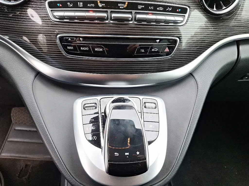 Mercedes-Benz V 300 d/4MATIC/237HP/LONG/PREMIUM/BRUN/MEMO/CAM/LED/208q | Mobile.bg � ����������� 10