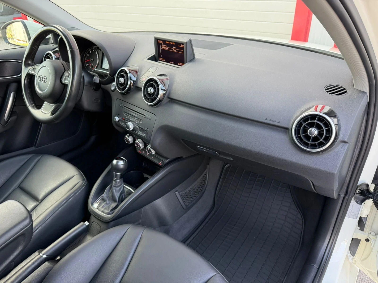 Audi A1 1.4TFSI AUTOMATIK KEY LESS START STOP NAVI , снимка 15 - Автомобили и джипове - 54509758